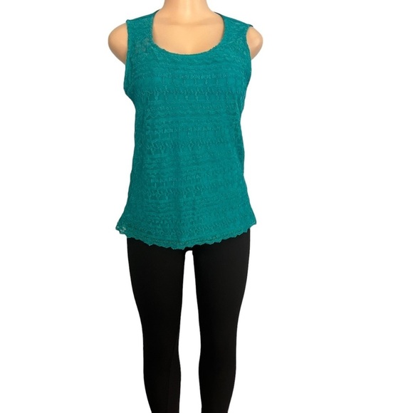3/$30 🍂 Chicos Space Lace Tank in Tantalizing Teal - Picture 1 of 8